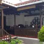 Review photo of Adam's Apple Guest House 2 from Ika S. A.