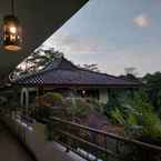 Review photo of New Panjang Jiwo Syariah Resort 3 from Tri S. O. G.