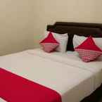 Hình ảnh đánh giá của Ayuning Guest House Syariah Semarang Mitra RedDoorz từ Christina S.