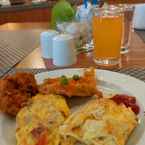 Review photo of ASTON Inn Jemursari 2 from Tika M. H.