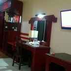 Review photo of OYO 821 Hotel Dinasti from Fakih A.