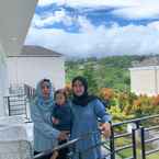 Review photo of Al Jumeirah Resort Puncak 2 from Eni A.