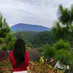 Review photo of Lingkung Gunung Resort 3 from Novita S.