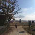 Imej Ulasan untuk The Moon at Pai dari Huynh H. A.