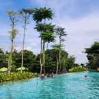 Review photo of Royal Tulip Gunung Geulis Resort and Golf from Sri H.