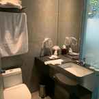 Review photo of Daun Bali Seminyak Hotel 2 from Joshua S.