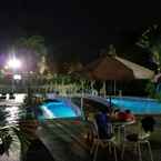 사진 리뷰{hotelName} {색인} from {사용자 이름}