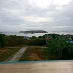 Review photo of Neutron Bungalow Koh Si Chang 2 from Khamachat T.