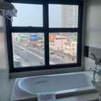 Review photo of Pacific Park Hotel from Ratchanok C.