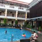 Review photo of Surya Kencana Seaside Hotel from Bintang H.