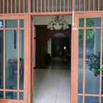 Review photo of Griya Putri Dewi Family Guesthouse from Maria M. L.