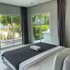 Review photo of Rimtalay Resort Koh Larn 2 from Weerada B.