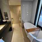 รูปภาพรีวิวของ InterContinental Hotels BANGKOK SUKHUMVIT, an IHG Hotel 2 จาก Ferry U.