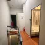 Review photo of Room @ Jalan Loh Boon Siew Georgetown 3 from Chanthima T.