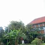 Review photo of Urbanview Hotel Syariah Insani Cisarua Puncak 4 from Fitriyani F.