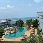 Review photo of Saint Tropez Beach Resort Hotel from Suphatra K.