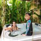 Review photo of Khum Damnoen Resort from Artit N.