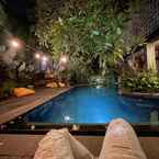 Review photo of Interconnection Hostel Kuta 2 from Yeni S.