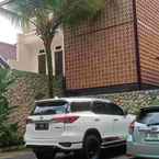 Review photo of Travelers Inn Dago 3 from Achmad N.