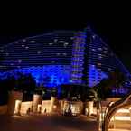 Review photo of Jumeirah Beach Hotel from Lee D. S.