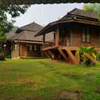 Review photo of New Panjang Jiwo Syariah Resort from Febrina R. B.