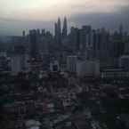 Review photo of KL Skyline Hostel & Rooftop Infinity Skypool 3 from Surya S.