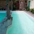 Review photo of Hotel Savitri Country Mitra RedDoorz 3 from Wahyu W.