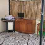 Review photo of OYO 298 Gemilang Guesthouse Near Siloam Hospitals Kelapa Dua 2 from Tiyas D. H.