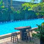 Review photo of Holiday Beach Inn Pangandaran from Eka Y. N.
