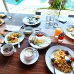 Review photo of Soll Marina Hotel & Conference Center Bangka 3 from Vivi M. C.