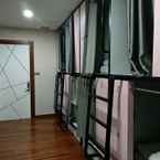 Review photo of MM Capsule Hostel from Ferizal S. S.