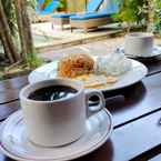 Review photo of Cafe Wayan Cottages Senggigi from Nelly N.