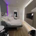 Review photo of YOTEL Singapore Orchard Road 2 from Anita F. I.