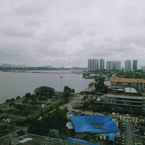 Review photo of Berjaya Waterfront Hotel from Kiki M.
