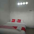 Review photo of OYO Living 2217 Permana Guesthouse Syariah from Florentina K.