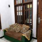 Review photo of Comfy 3 Bedroom at Anggrek Homestay 5 from Dawanto D.