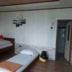 Review photo of Castury Syariah Guest House 2 from Risky L.
