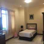 Review photo of OYO 1211 Graha Technopark Hotel 2 from Rosa N.