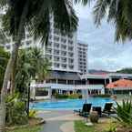 Review photo of Bayview Beach Resort 3 from Theresia E. K.