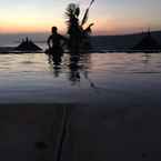 Review photo of Sunrise Huts Lembongan 2 from I M. J.