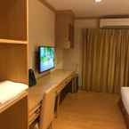 Review photo of Romance Hotel Srinakarin 4 from Sirilada S.
