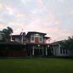 Review photo of Rumah Pinus Guest House from Hendrik K.