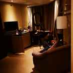 Review photo of Central Hotel Shanghai 2 from Wanwisa N.