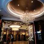 Review photo of Central Hotel Shanghai from Wanwisa N.