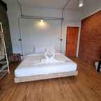 รูปภาพรีวิวของ Minimalist cafe and bed 4 จาก Saranthat J.