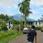 Review photo of Royal Caravan Trawas Hotel from Niea N.