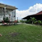 Review photo of Bukit Cikahuripan Resort 3 from M***e