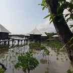 Review photo of BeeJay Bakau Resort 5 from Henri A. P.