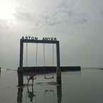 Review photo of ASTON Anyer Beach Hotel from H***o