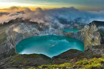 Taman Nasional Kelimutu
